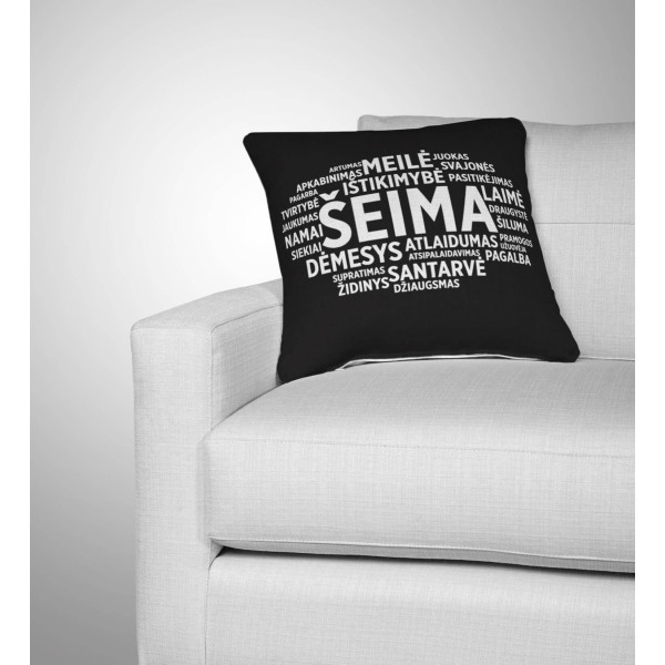 Dekoratyvinė pagalvėlė "Šeima"