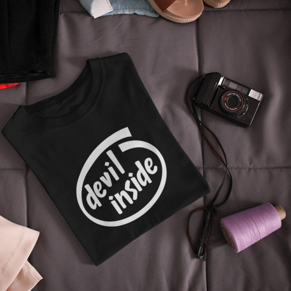Moteriški marškinėliai "Devil inside"
