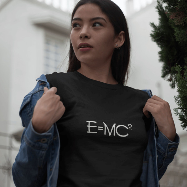Moteriški marškinėliai "Reliatyvumo teorija"