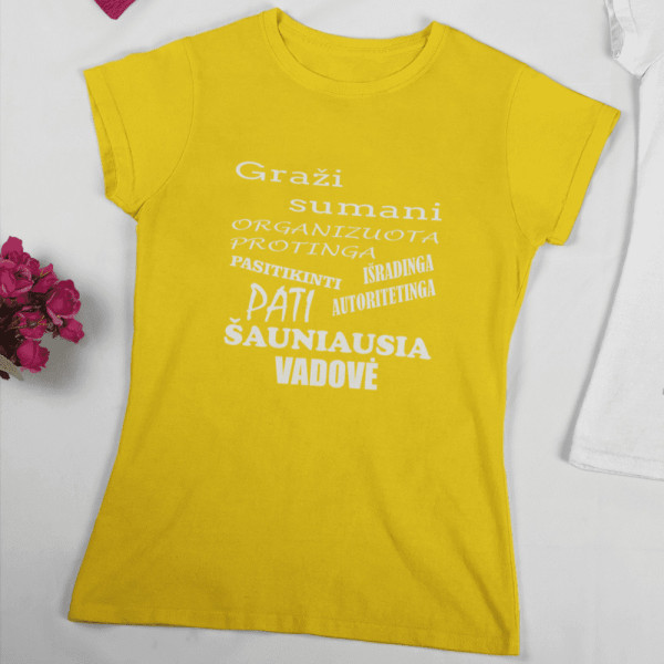 Moteriški marškinėliai "Šauniausia vadovė"