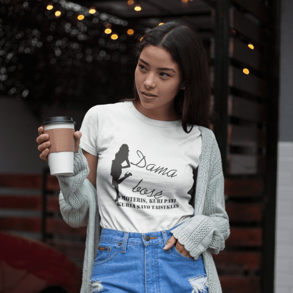 Moteriški marškinėliai "Dama bosė"