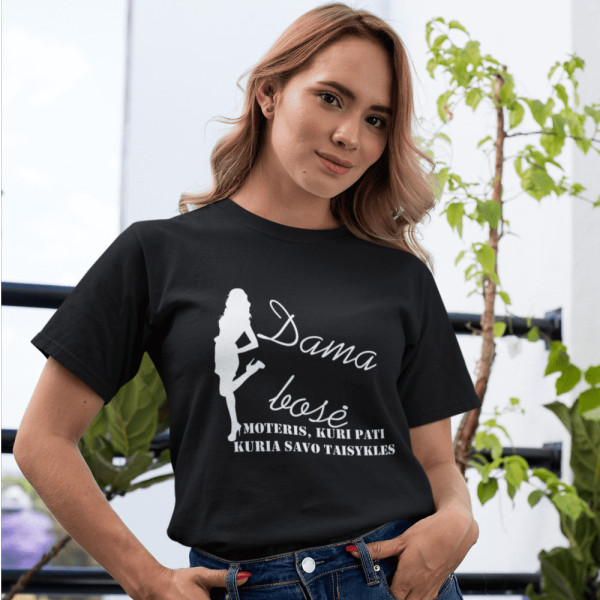Moteriški marškinėliai "Dama bosė"