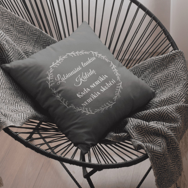 Dekoratyvinė pagalvėlė "Labiausiai laukiu Kalėdų"