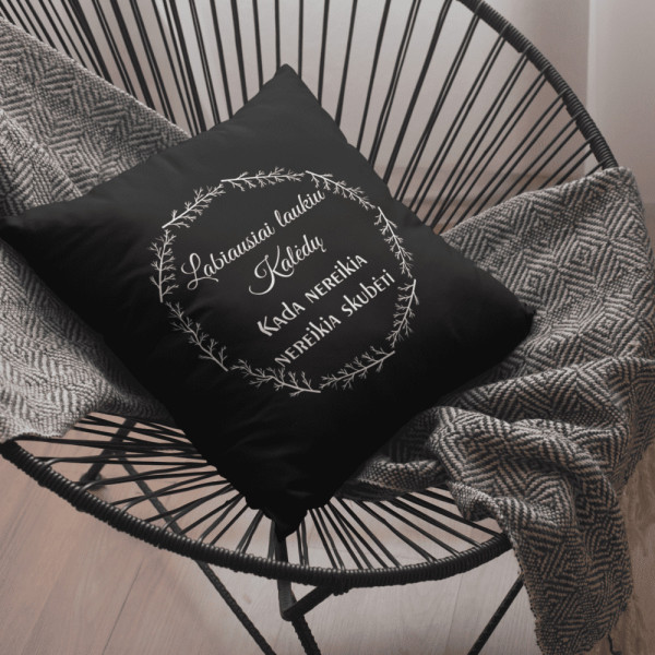 Dekoratyvinė pagalvėlė "Labiausiai laukiu Kalėdų"