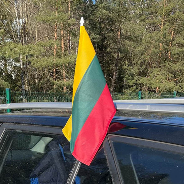 Automobilinė Lietuvos vėliava