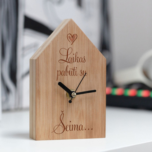 Bambukinis namuko formos laikrodis "Laikas pabūti su šeima"
