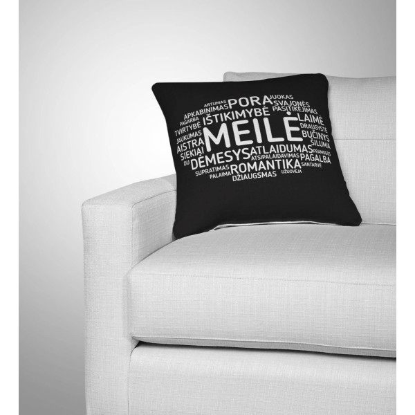 Dekoratyvinė pagalvėlė "Meilė" Dekoratyvinė pagalvėlė "Meilė"