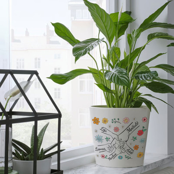 Elegantiškas  vazonas "Močiutė ir anūkai" su anūkų vardais