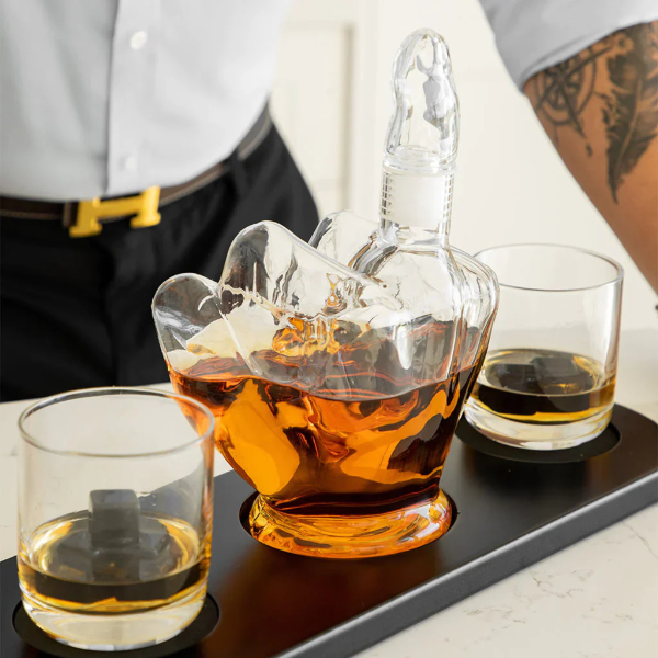 Grafino ir 2 stiklinių rinkinys "Middle Finger"