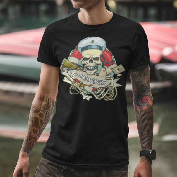 Marškinėliai "Kapitonas kaukolė" su Jūsų pasirinktu vardu
