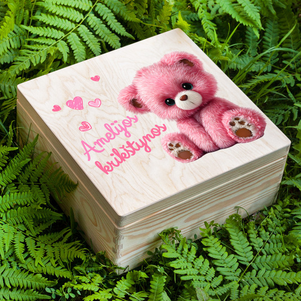 Medinė dėžė "Meškutės krikštynos" su pasirinktu vardu (30x30cm)