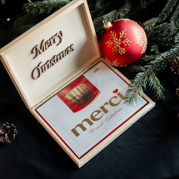 Medinė dėžutė su šokoladu "Merry Christmas"