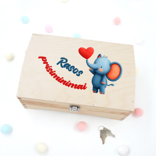 Medinė skrynelė "Prisiminimai" su pasirinktu vardu