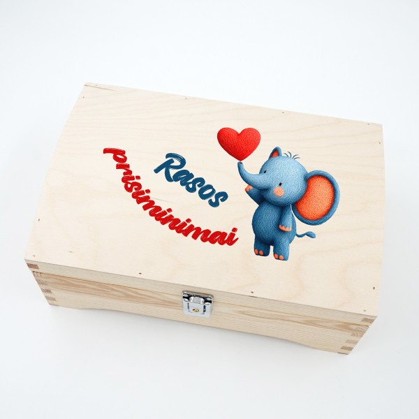 Medinė skrynelė "Prisiminimai" su pasirinktu vardu