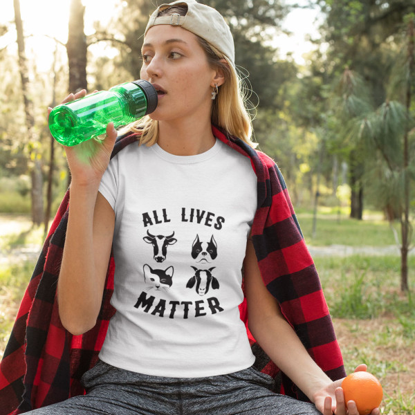 Moteriški marškinėliai "All lives matter"