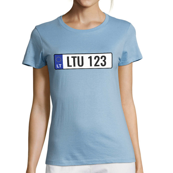 Moteriški marškinėliai "Automobilio numeris" su Jūsų pasirinktu valstybiniu numeriu