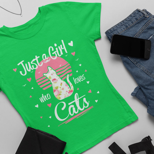 Moteriški marškinėliai "Just a girl who loves cats"