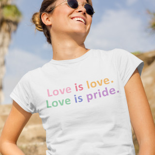 Moteriški marškinėliai "Love is pride"