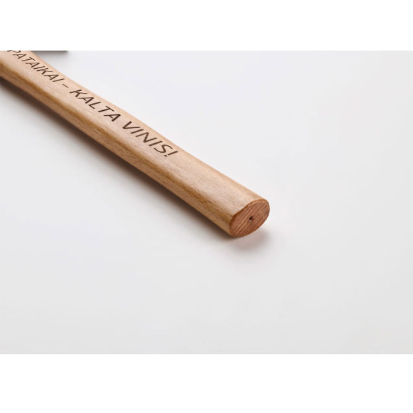 Plaktukas su mediniu kotu "Jei nepataikai – kalta vinis!"