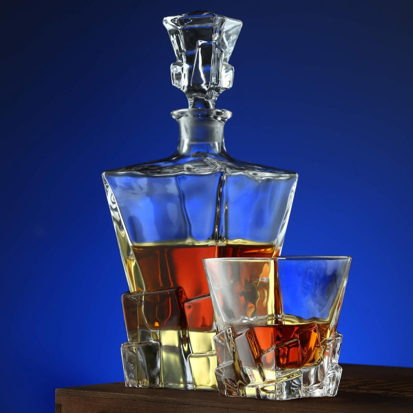 Viskio rinkinys medinėje dėžutėje "ELIXIR - tėčio mėgstamiausias viskis"