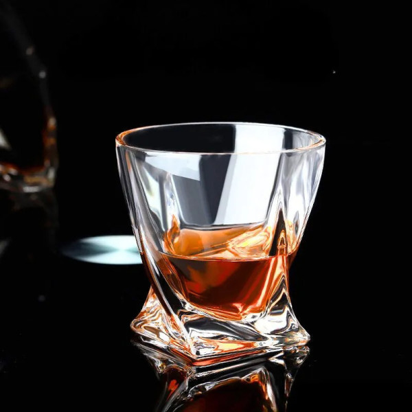 Viskio taurė "TORNADO"