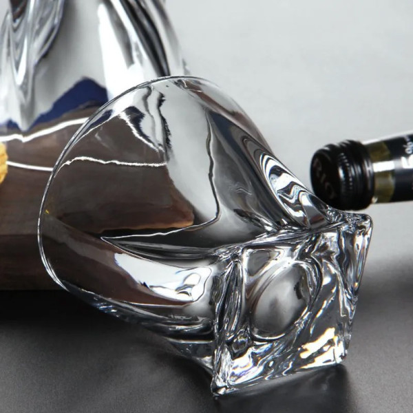 Viskio taurė "TORNADO"