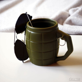 Žalias granatos formos puodelis (450ml)